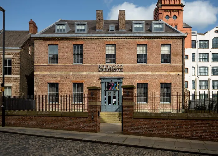 Roomzzz Newcastle City